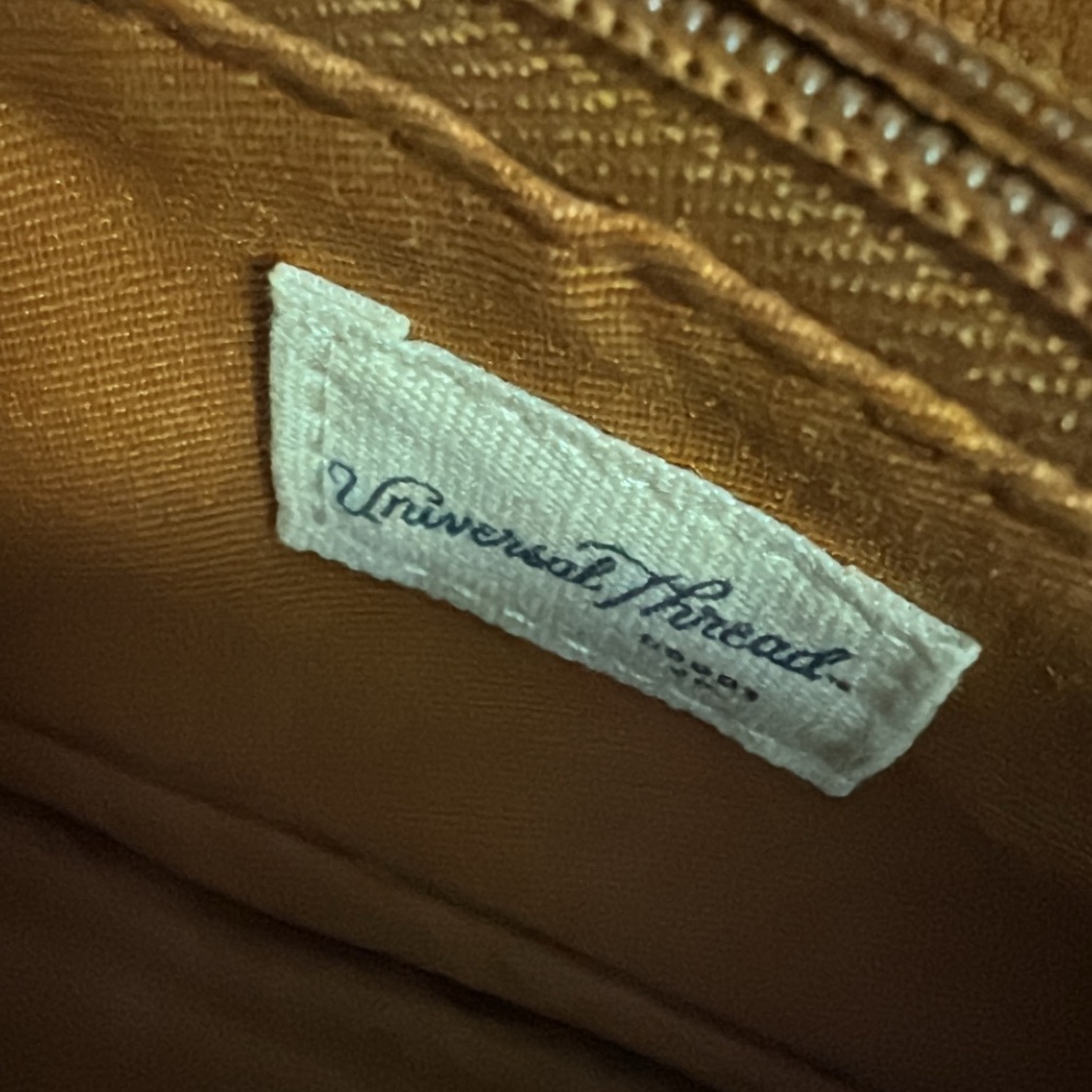 Universal Thread Purse - Picture 10 of 10